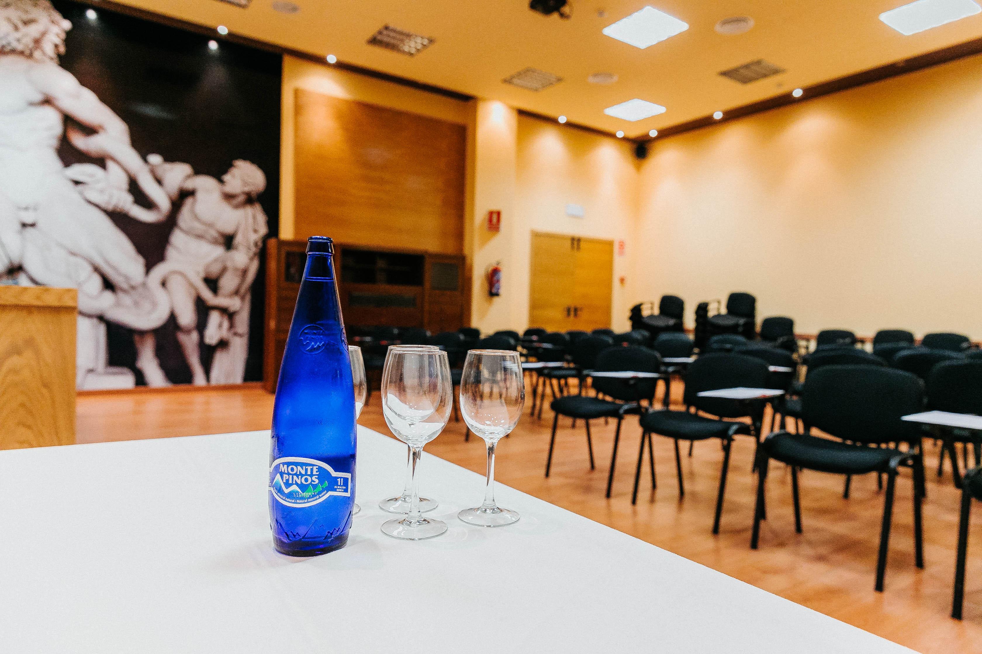 Hotel Malaga Nostrum Airport Bagian luar foto